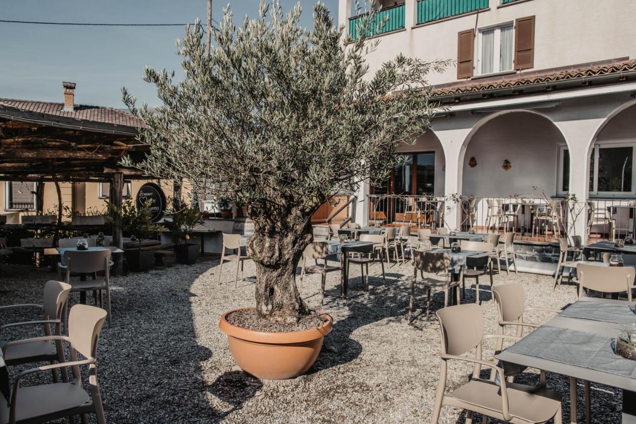 Albergo Ristorante Al Portico Gerra  외부 사진